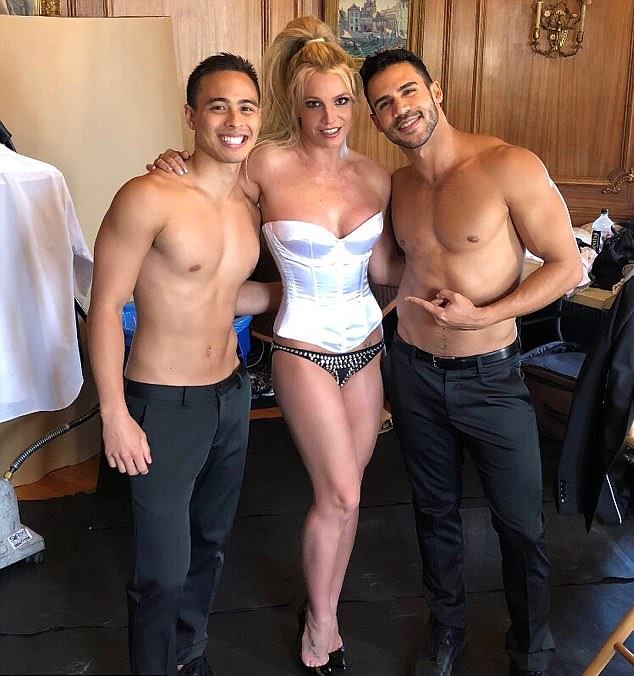 Ex marido de Britney Spears quer três vezes mais dinheiro de pensão