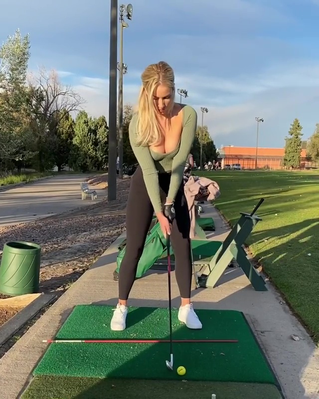 Ex Golf Star Paige Spiranac Flaunts Skills While Turning Heads In Daring Low Cut Top Small Joys
