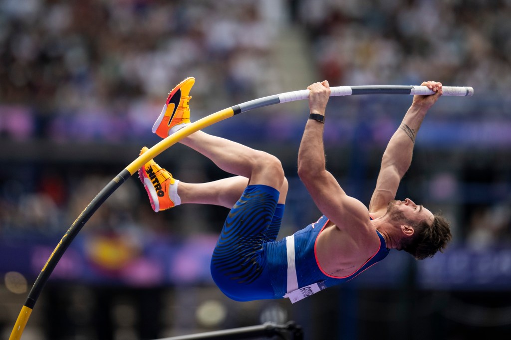 French Pole Vaulter Anthony Ammirati Goes Viral After His Big Bulge