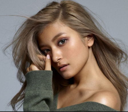 Cm女王ローラ どんだけ稼いでる 実家はお金持ち Hachibachi