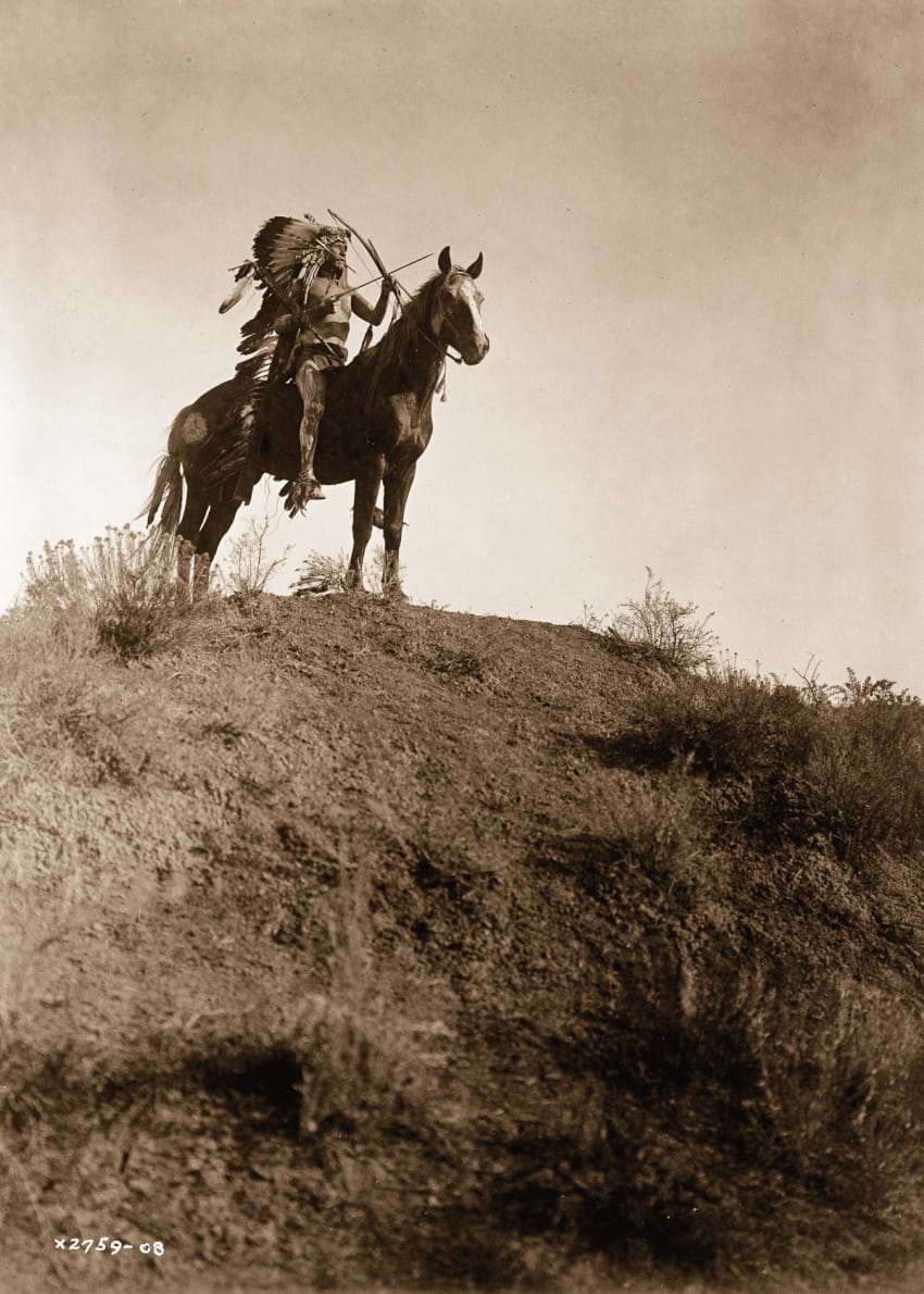 man-of-the-crow-tribe-on-horseback-in-1908