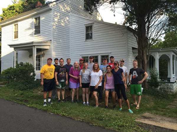 neighbor-paint-03-800-600x450