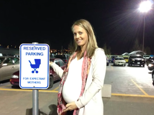 pregnant-with-rare-twins-2