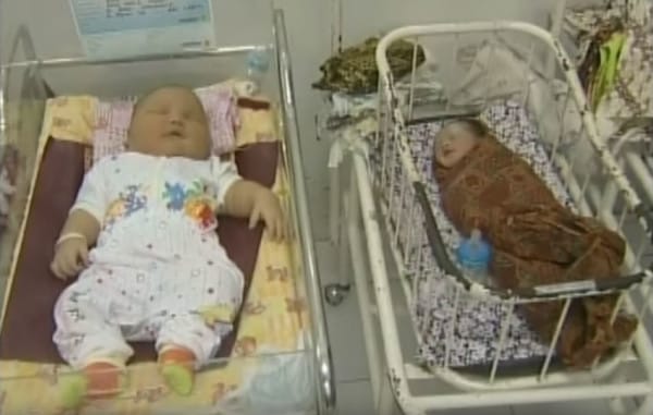 Mother Gave Birth To A Large, Record-Breaking Baby That Weighed Nearly