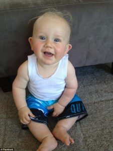 1409583436335_wps_4_7_week_old_baby_hears_for