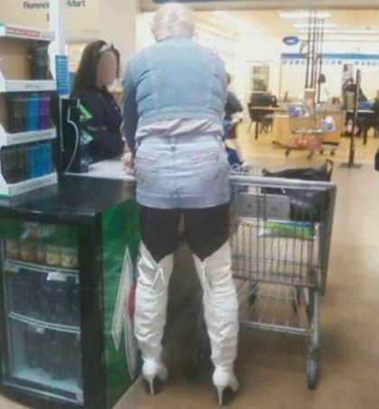 32-peopleofwalmart