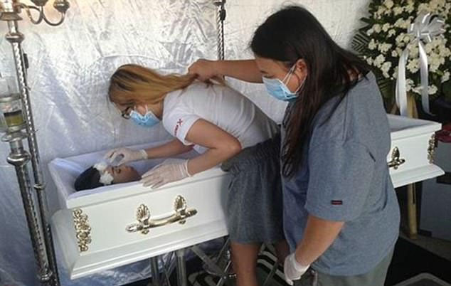 Facebook 'Racine Pregunta'