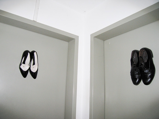 7a_funnybathroomsigns