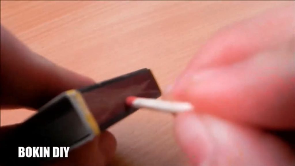 6-toothpaste-life-hacks-you-should-know-mp4_20170928_113810-336