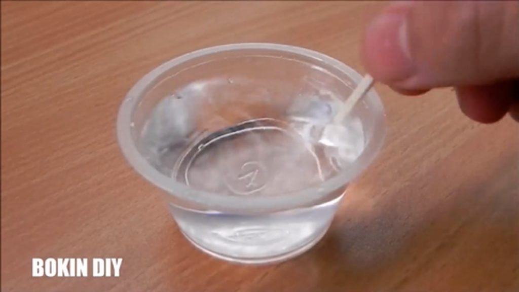 6-toothpaste-life-hacks-you-should-know-mp4_20170928_113944-694