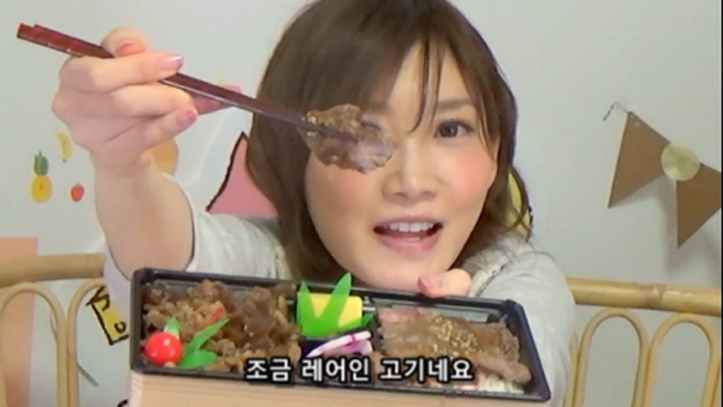%e3%80%90mukbang%e3%80%91-the-top-10-ekiben-lunch-boxes-from-tokyo-station-142-dollars-in-total-cc-available-mp4_20170928_101745-587