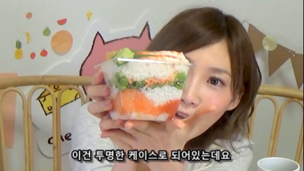 %e3%80%90mukbang%e3%80%91-the-top-10-ekiben-lunch-boxes-from-tokyo-station-142-dollars-in-total-cc-available-mp4_20170928_102016-220