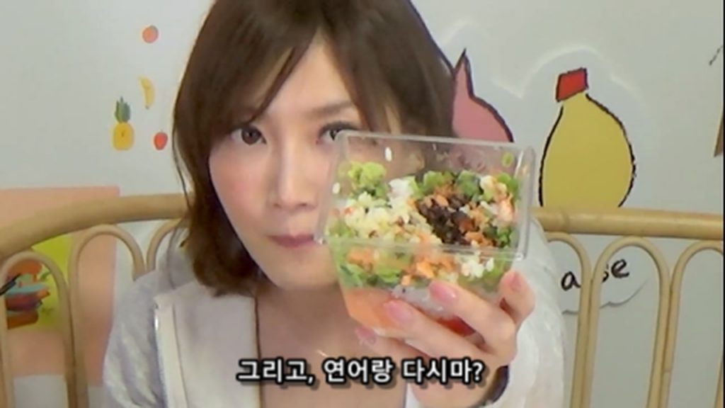 %e3%80%90mukbang%e3%80%91-the-top-10-ekiben-lunch-boxes-from-tokyo-station-142-dollars-in-total-cc-available-mp4_20170928_102043-213