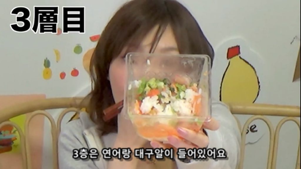 %e3%80%90mukbang%e3%80%91-the-top-10-ekiben-lunch-boxes-from-tokyo-station-142-dollars-in-total-cc-available-mp4_20170928_102050-896