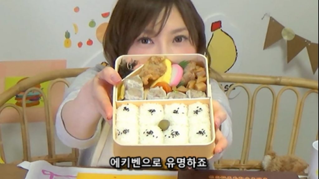 %e3%80%90mukbang%e3%80%91-the-top-10-ekiben-lunch-boxes-from-tokyo-station-142-dollars-in-total-cc-available-mp4_20170928_102141-438