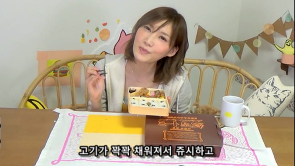 %e3%80%90mukbang%e3%80%91-the-top-10-ekiben-lunch-boxes-from-tokyo-station-142-dollars-in-total-cc-available-mp4_20170928_102148-432