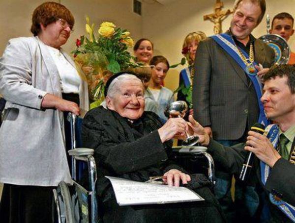 Facebook 'Irena Sendler Una Heroina'