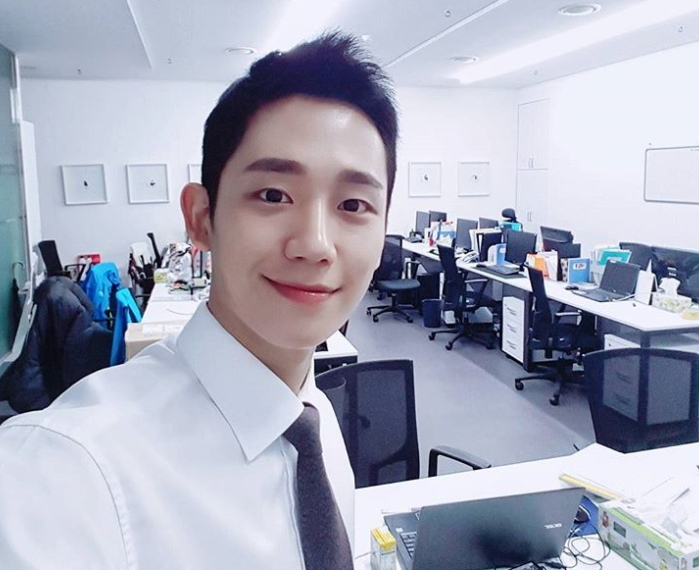 Instagram 'holyhaein'