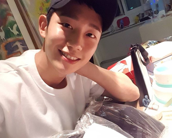 Instagram 'holyhaein'