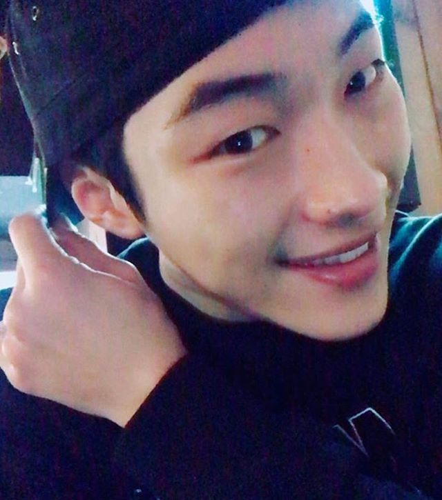 우도환 셀카에 대한 이미지 검색결과