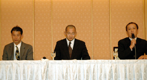 Image result for 秋山成勲　悪質な反則行為　２００６