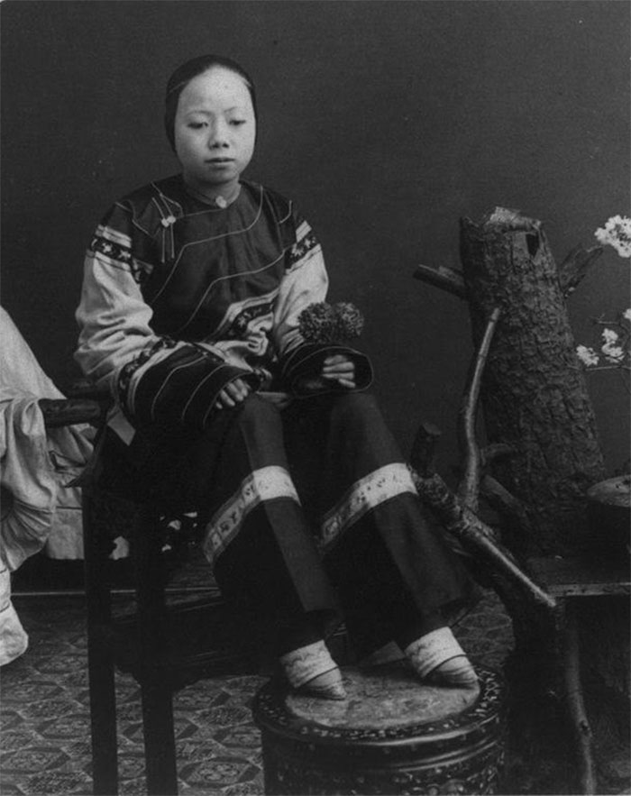 The Last Woman To Follow China S 1000 Year Old Foot Binding Tradition   Chinas Foot Binding5 