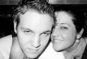 elvis-presley-2-760x519