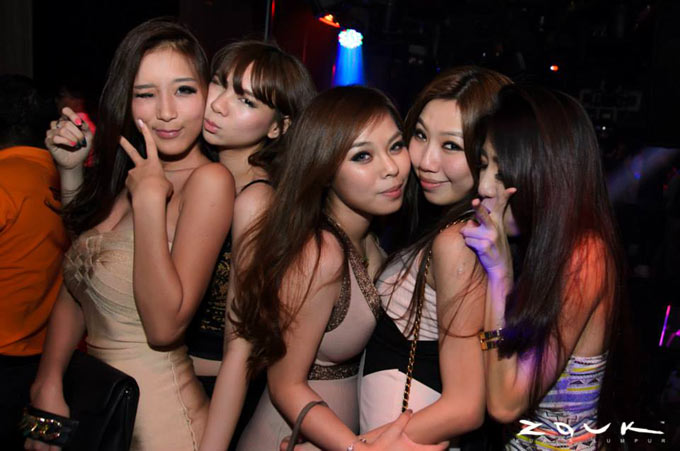 kl-girls-saturday-nightlife