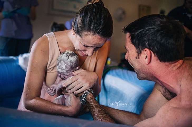 professional-birth-photography-competition-winners-labor-2017-8-58b02ba06c23f__880-2