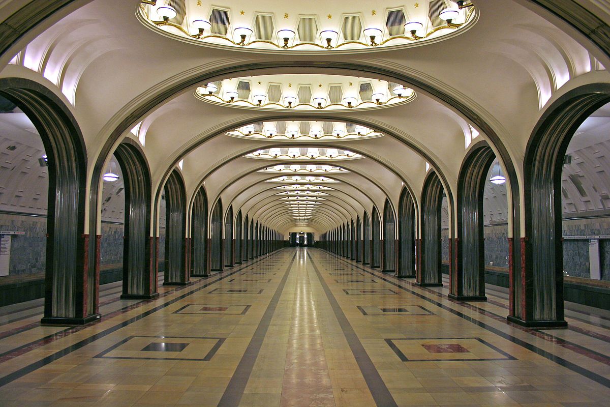 1200px-mayakovskaya_after_renewing_2010