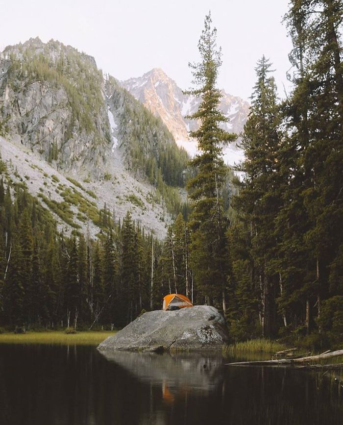 20836853_1746015175700364_7592741931461902336_n-5a08e094446ba__700