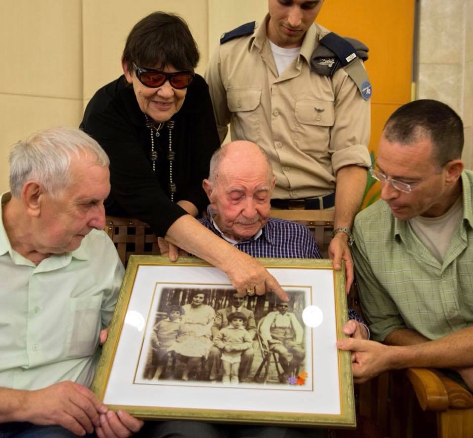 23658656_2093735210854296_8472010103668020581_n