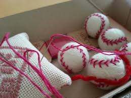 柔らかいから安心 フェルトの野球ボールの作り方 Hachibachi