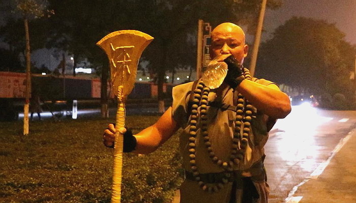 weibo '让你逗我笑'