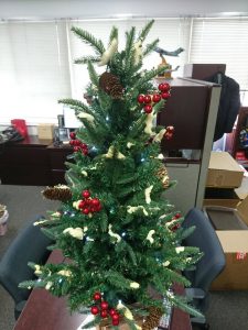 5a2ab180bda13_n4o1nx6__700