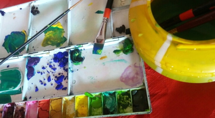 팔레트와 물통 / 온라인커뮤니티