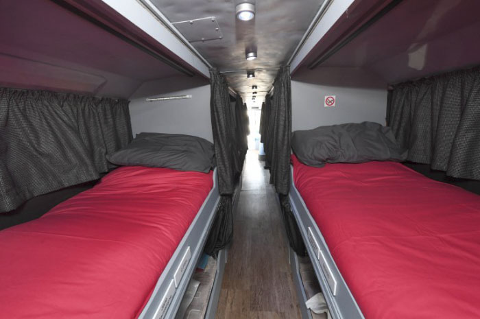 double-decker-bus-homeless-shelter-6