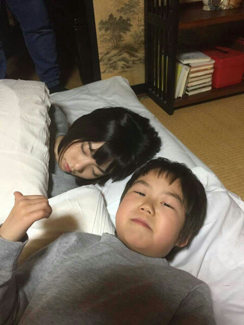 島崎遥香　横山歩　寝てる에 대한 이미지 검색결과