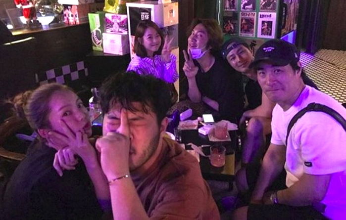 Instagram 'kimkibangbang'