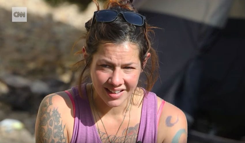 homeless-woman-approaches-cop-adopt-unborn-child-5