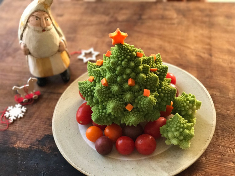 Image result for ロマネスコ クリスマスツリー