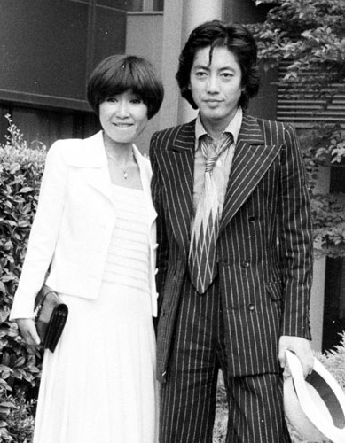 沢田研二 ジュリー の変わりすぎた容姿とは 息子もやっぱり美形 Hachibachi