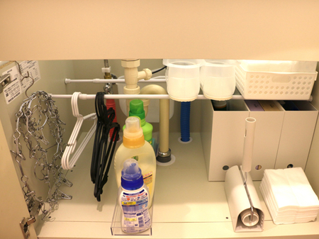 Image result for 洗面所 収納　突っ張り棒