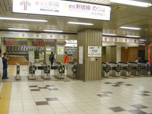 shinsen-shinjuku_station_entrance_200506