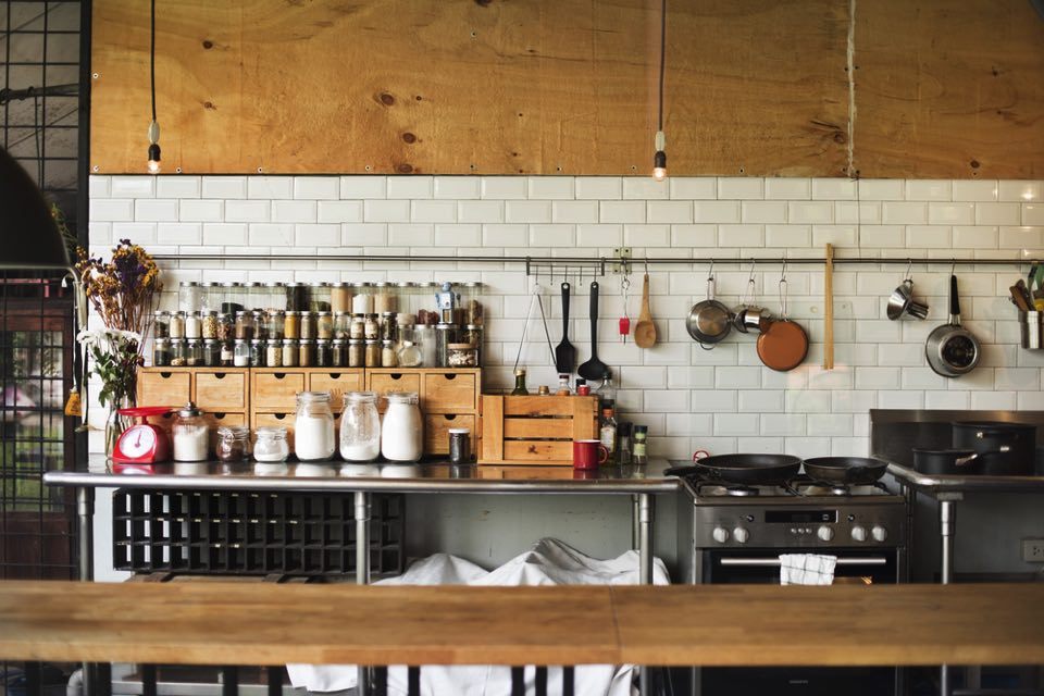 Image result for 狭いキッチン