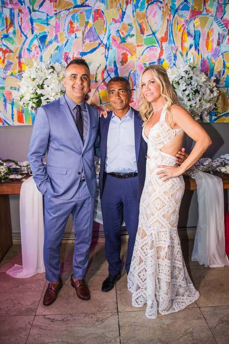 xromario-padrinhos-do-casamento-de-ana-lucia-e-marcelo-wagnerfoto-veronica-jpg-pagespeed-ic-a39o7yngkc