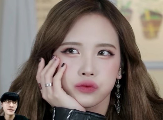 Youtube 'Lena's Pocket Beauty'