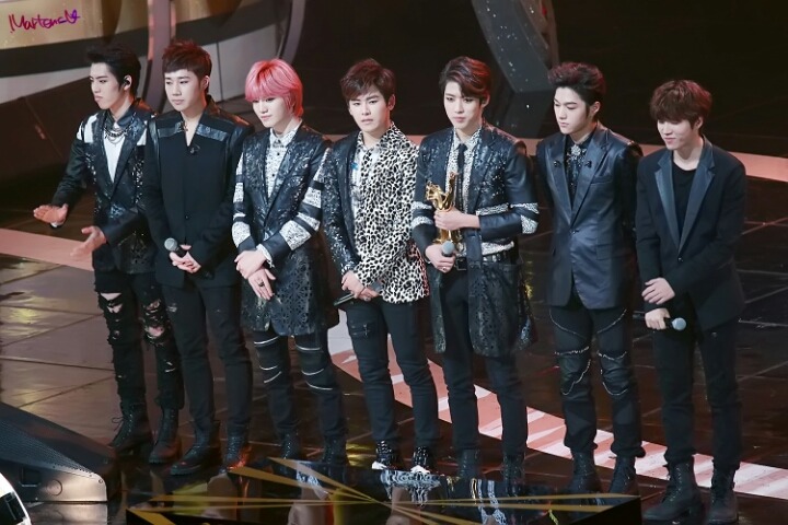 온라인 커뮤니티 북두칠성 / 슈퍼소닉 -> 인피니트