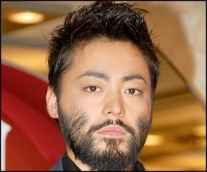 80530_201009290358452001285762622c-300x250-1