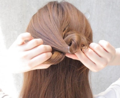 ヘアアレンジ くるりんぱ